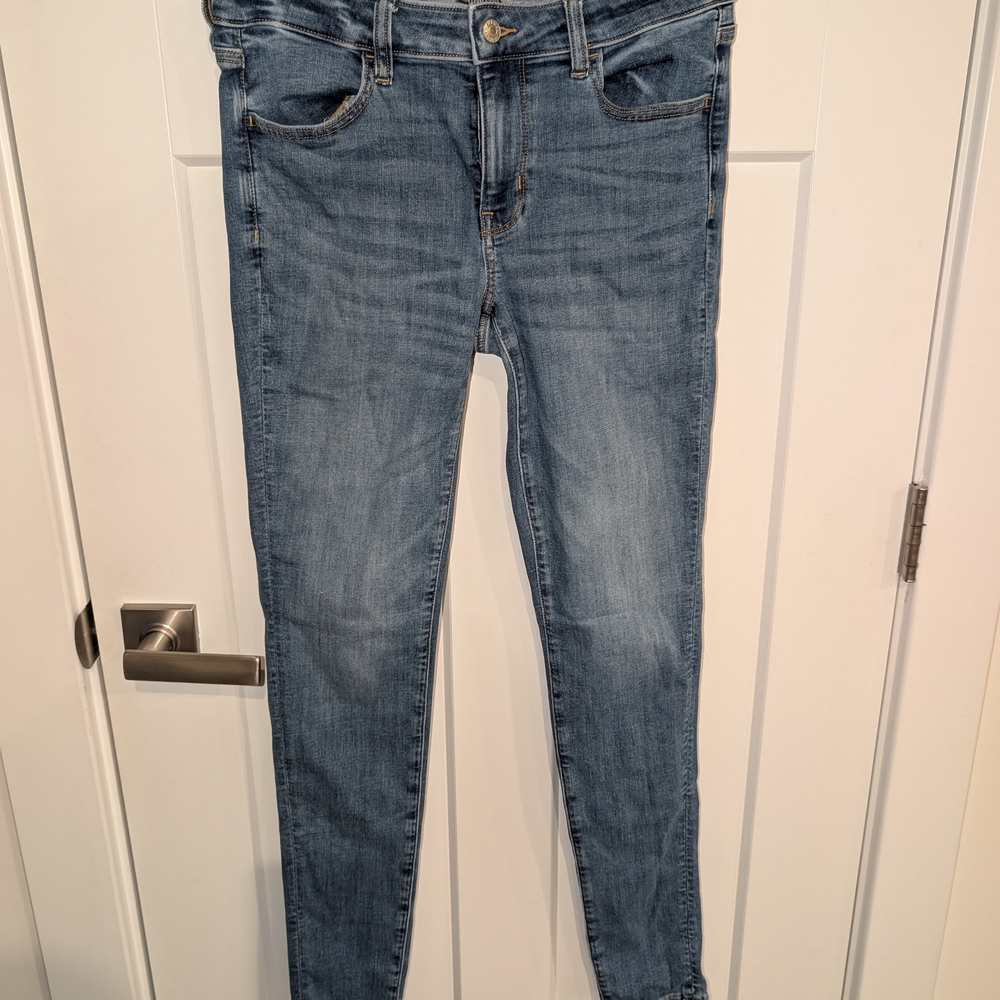 American Eagle Outfitters Blue Skinny Jeans Versatile Everyday Wear Size 8 Long